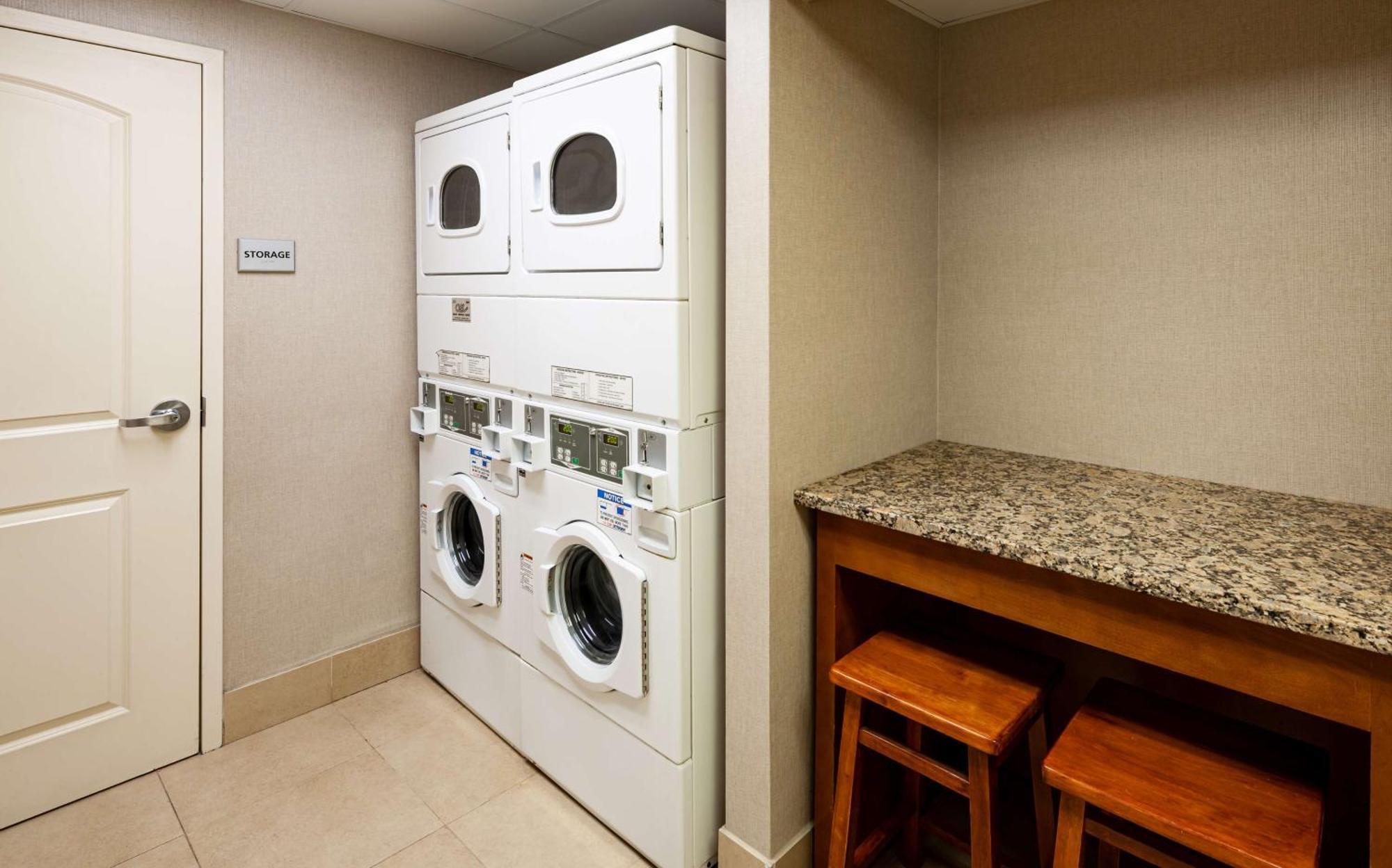 Hampton Inn & Suites Mobile I-65@ Airport Boulevard Eksteriør billede