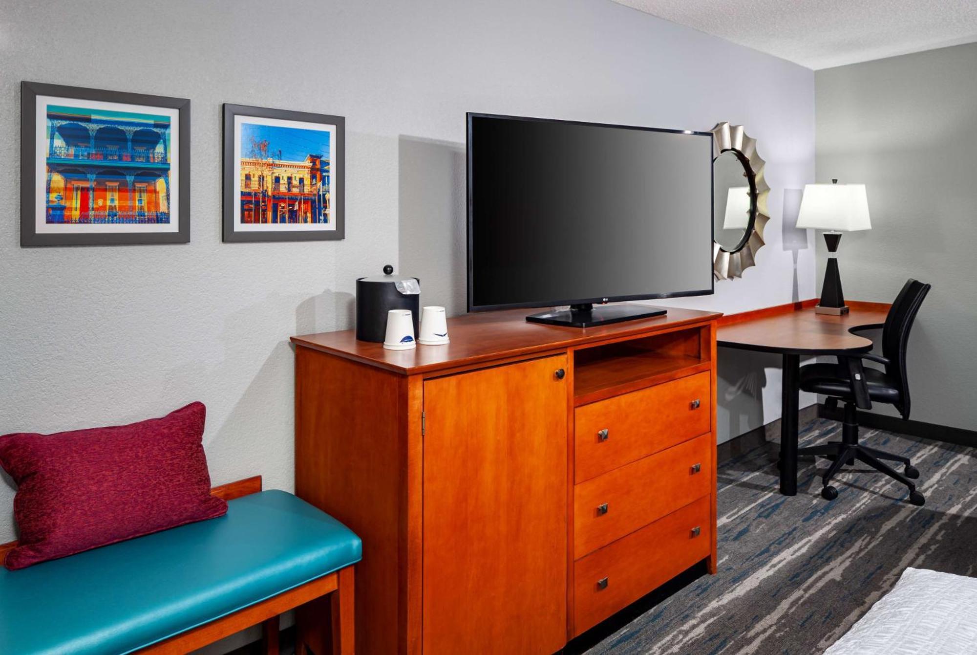 Hampton Inn & Suites Mobile I-65@ Airport Boulevard Eksteriør billede