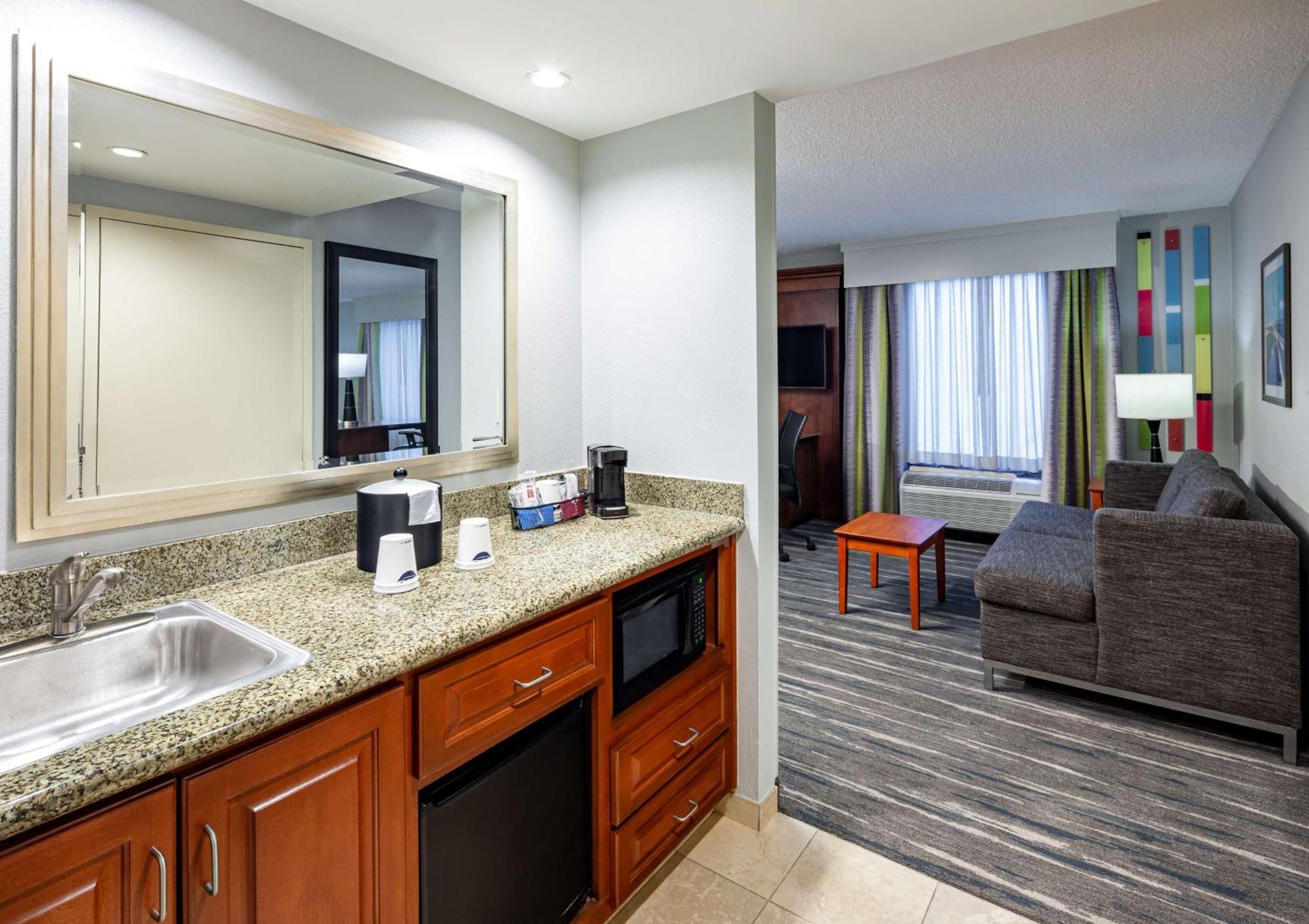Hampton Inn & Suites Mobile I-65@ Airport Boulevard Eksteriør billede