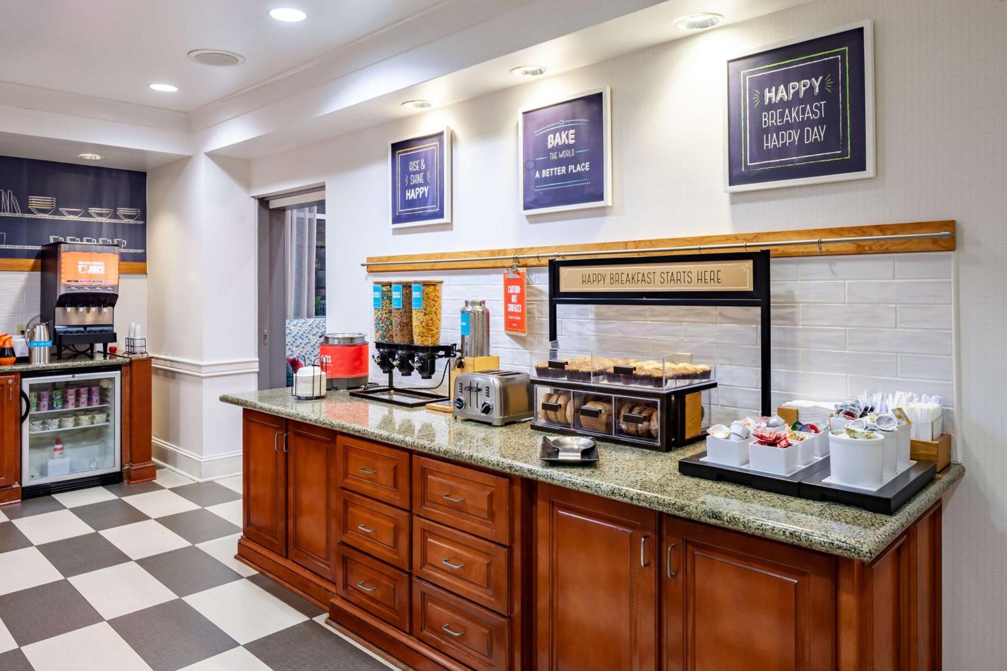 Hampton Inn & Suites Mobile I-65@ Airport Boulevard Eksteriør billede