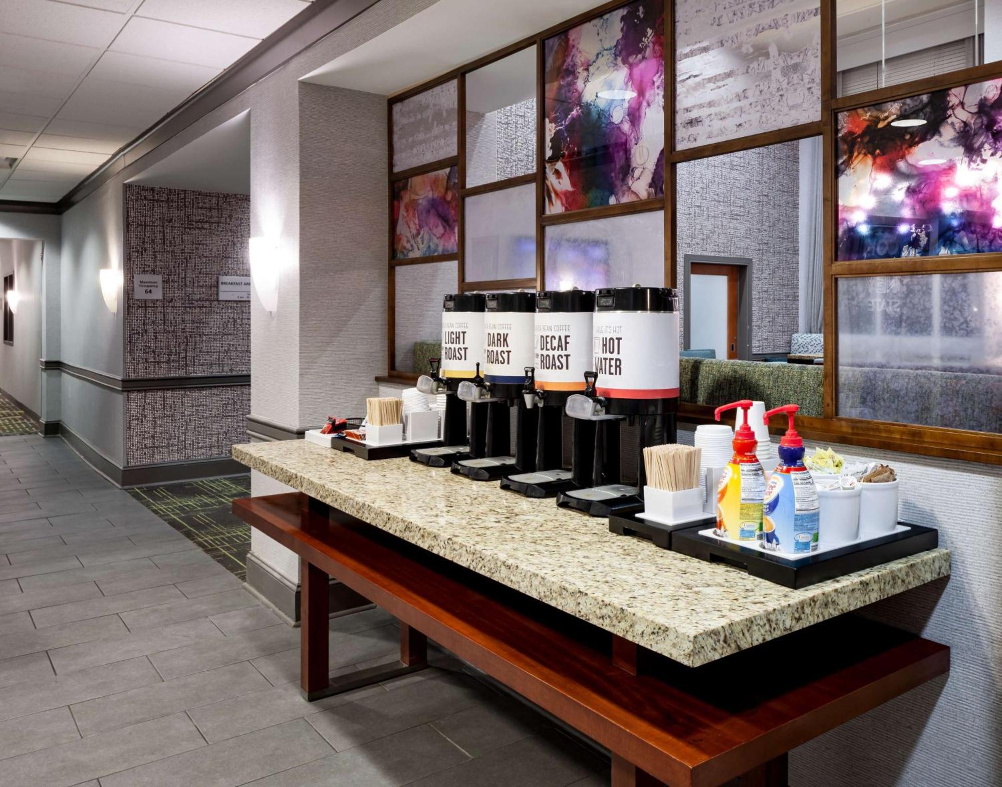 Hampton Inn & Suites Mobile I-65@ Airport Boulevard Eksteriør billede
