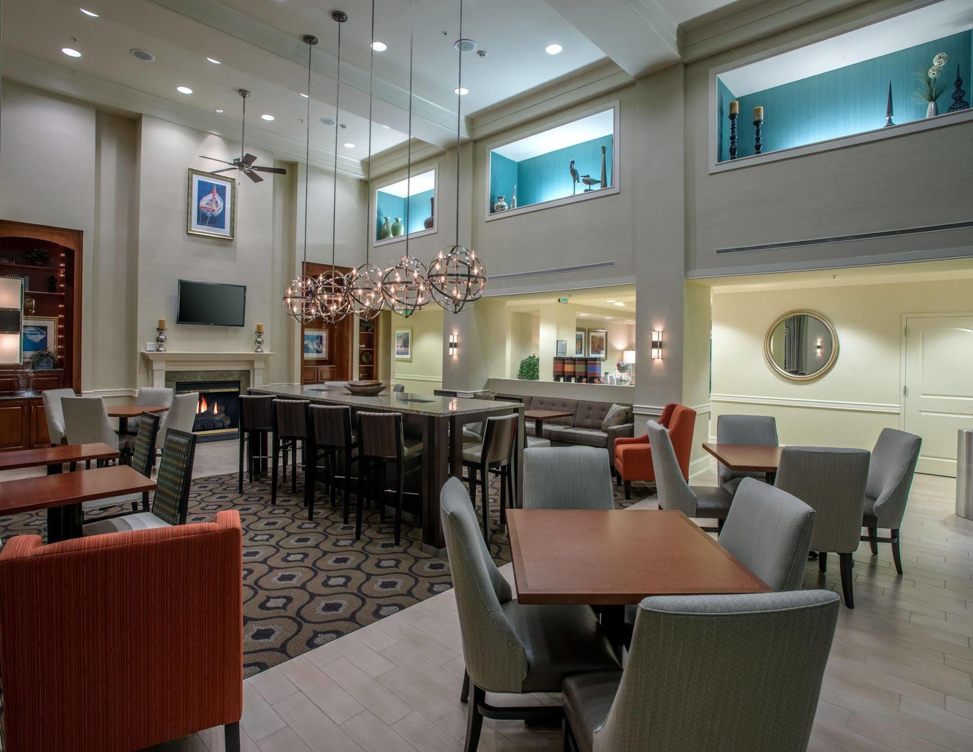 Hampton Inn & Suites Mobile I-65@ Airport Boulevard Eksteriør billede
