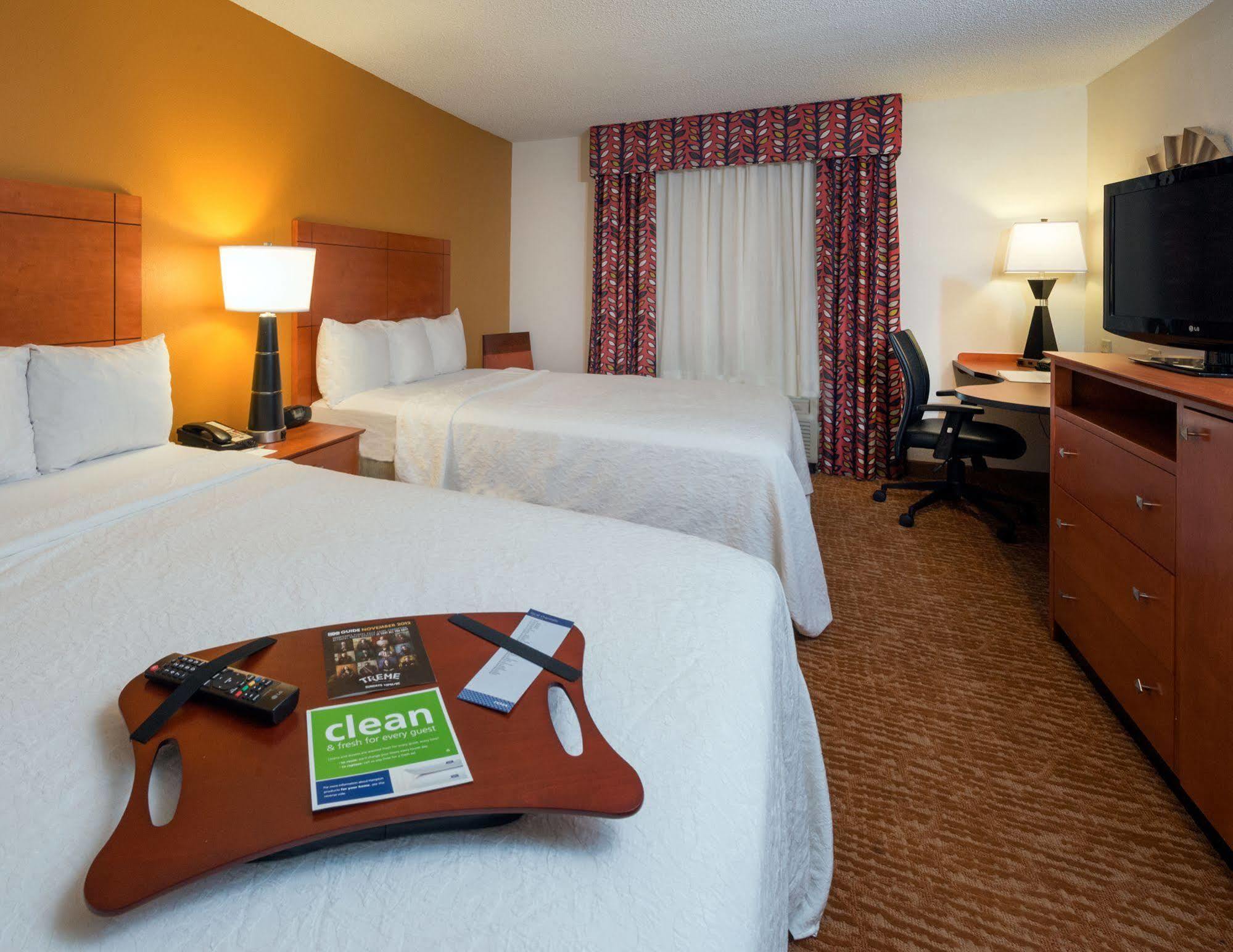 Hampton Inn & Suites Mobile I-65@ Airport Boulevard Eksteriør billede